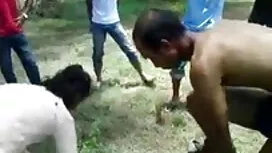 নিঃসহায় কিশোরেরা সে ...