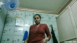 চর্মসার, ছোট মাই, খা ...