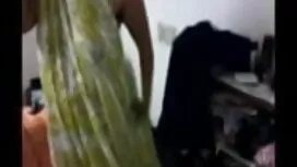 বড় সুন্দরী মহিলা বি ...